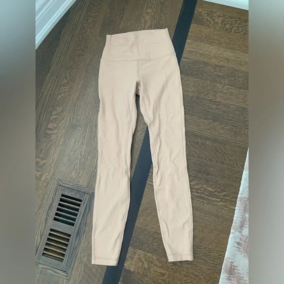 LULULEMON Align High-Rise Pant Leggings
Contour Women’s Size 4 LIKE NEW WORN 1X - Picture 5 of 11